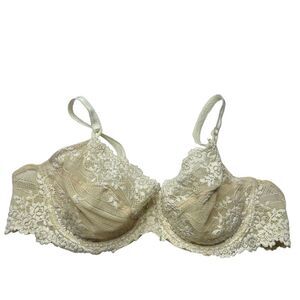 Wacoal Cream Floral Lace Underwire Bra 36C